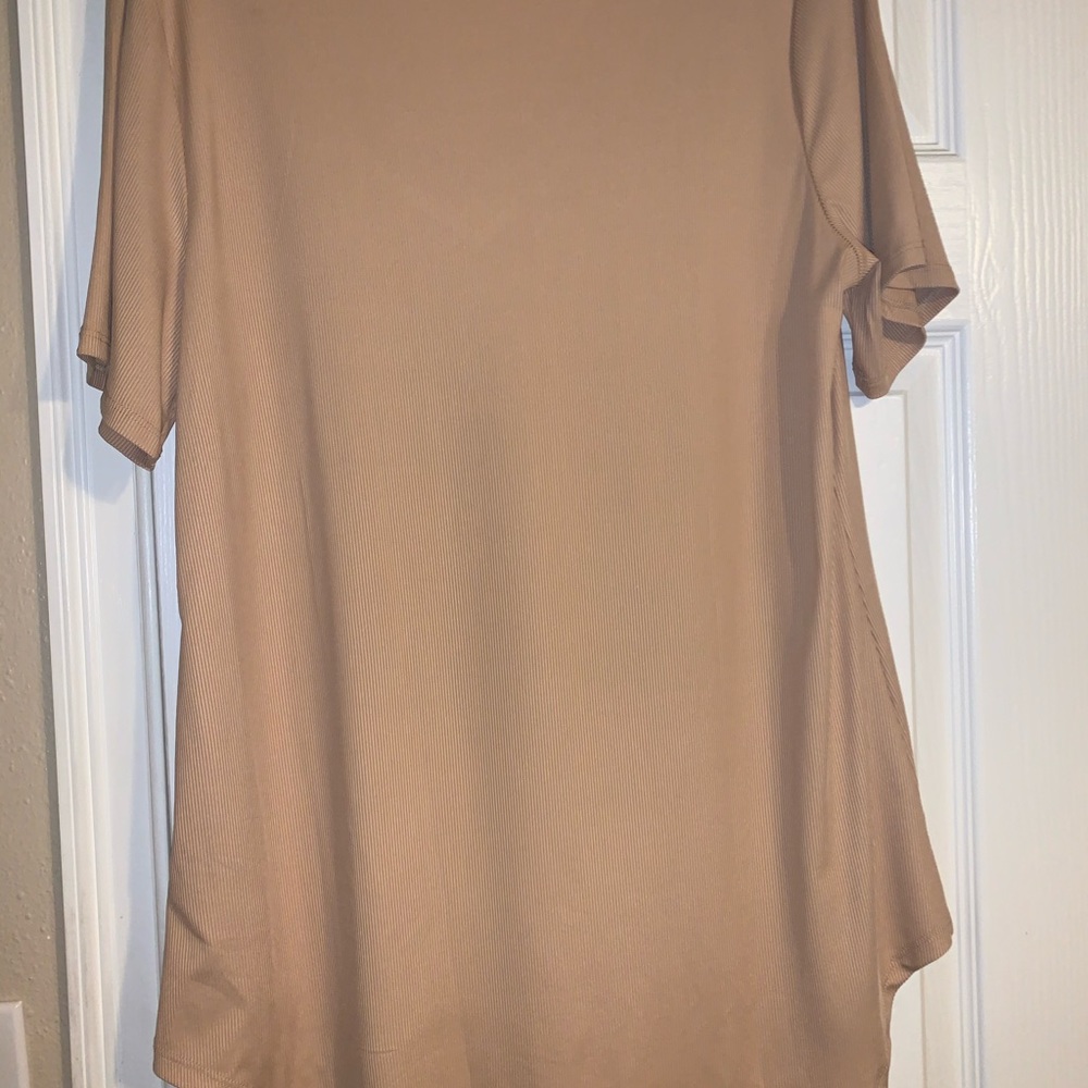 Lularoe Iris - Picture 3 of 4